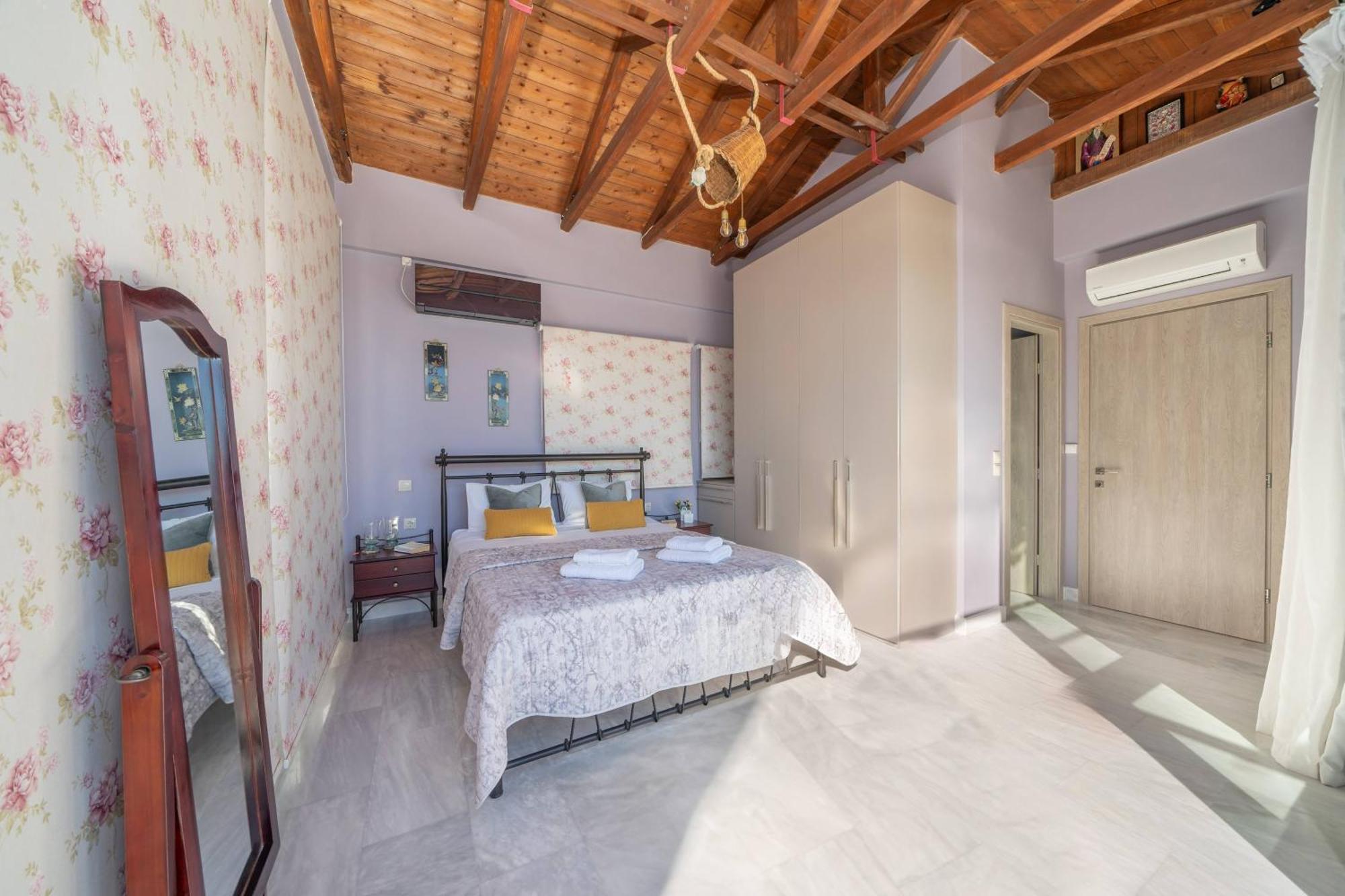 Sea Rock Apartment Agia Efimia Ngoại thất bức ảnh