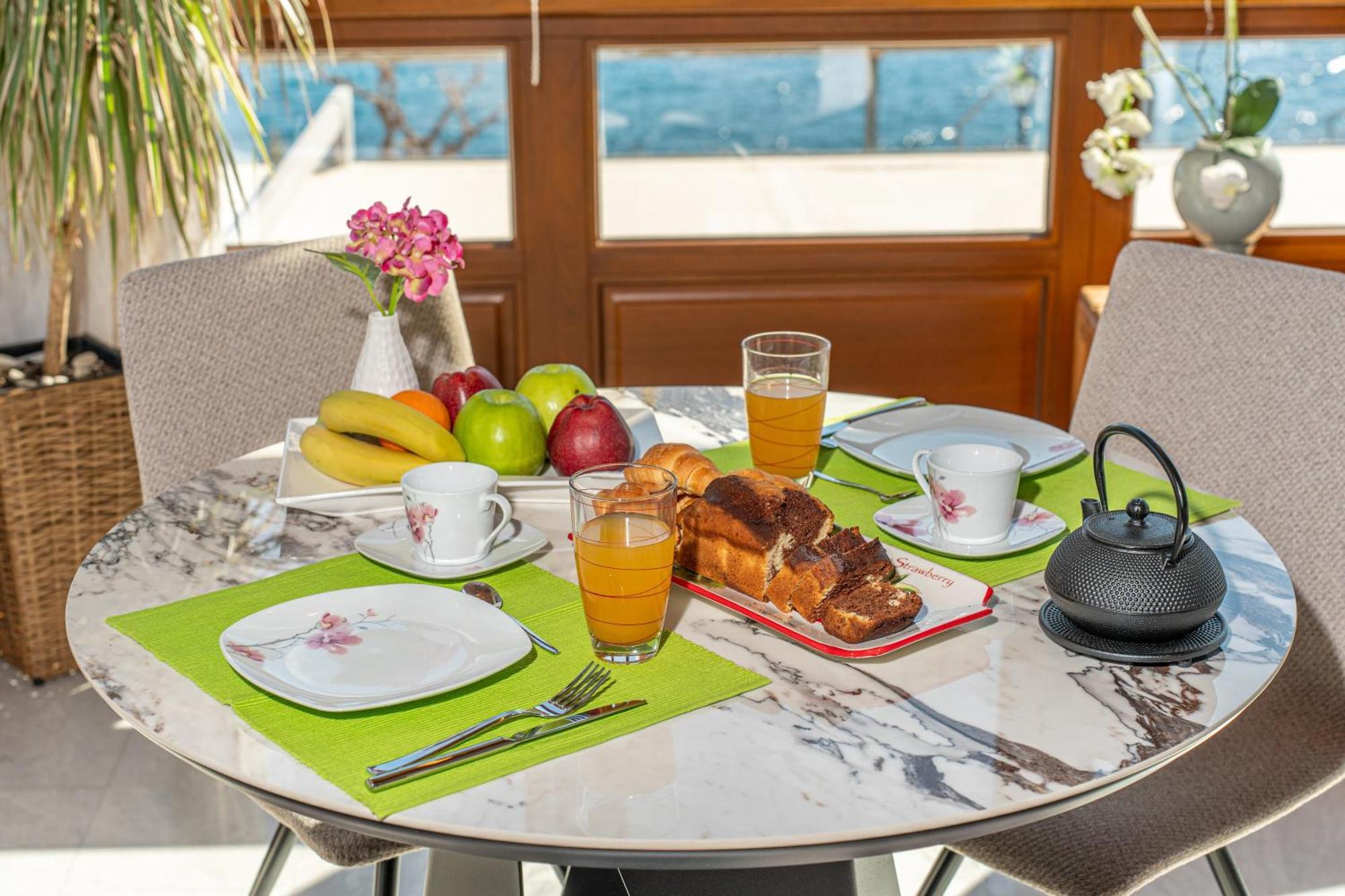 Sea Rock Apartment Agia Efimia Ngoại thất bức ảnh